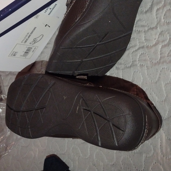 Shoes - Picture 3 of 3